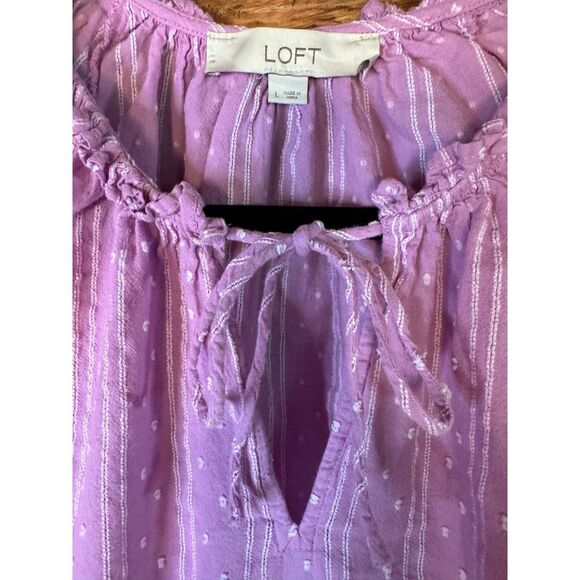 Loft Dobby V-Neck Blouse Size‎ Large - Picture 2 of 5